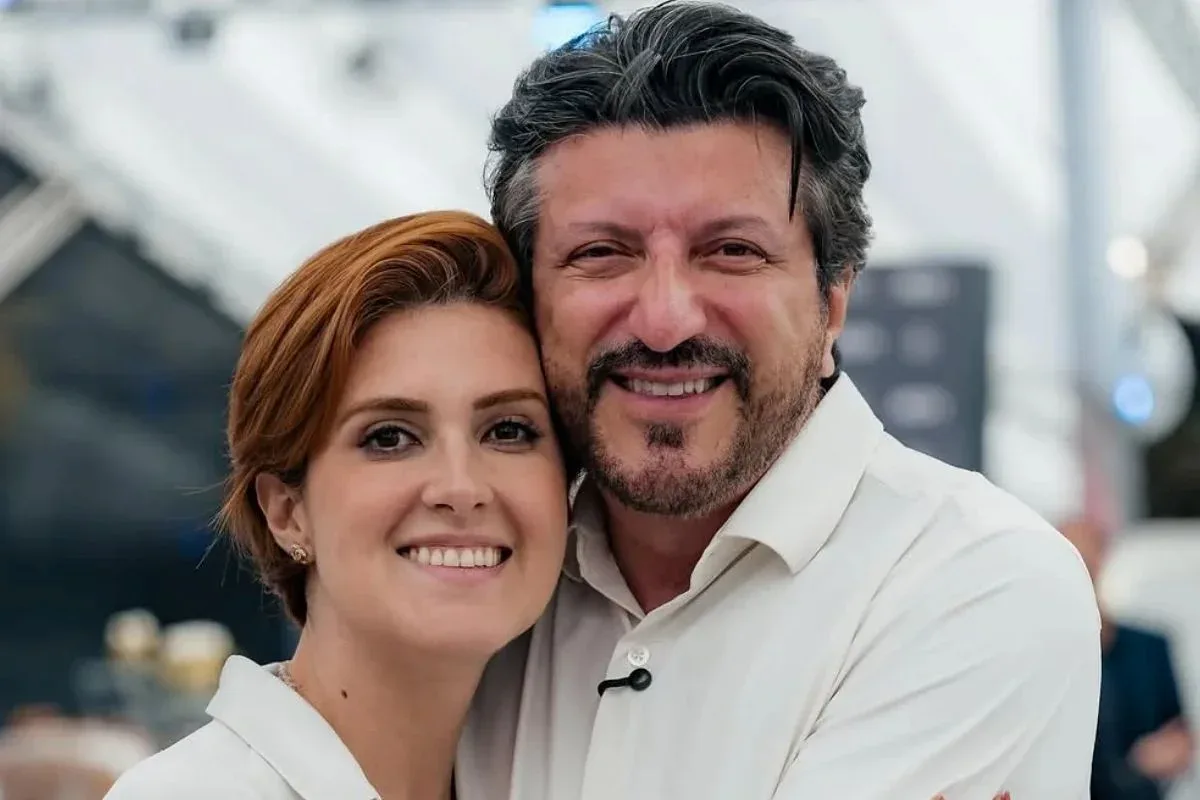 Viúva de Lito Sousa relata dificuldade para viajar de avião após morte do influenciador
