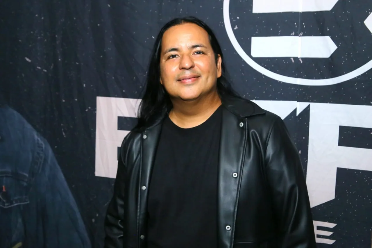 Cantor Berg Rabelo passa por cirurgia de emergência após fortes dores no peito