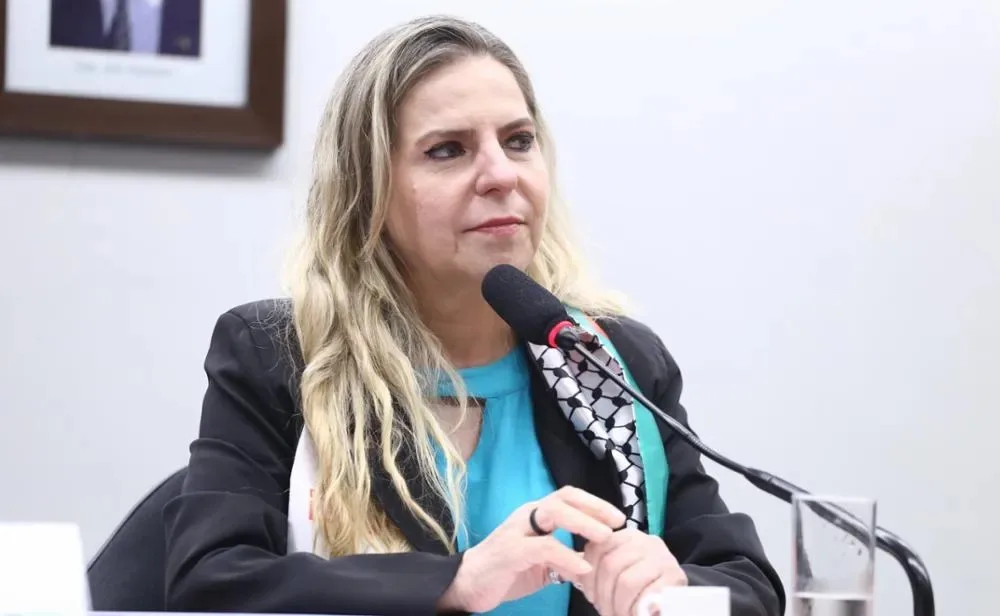 Qual é o número de Luizianne Lins para senadora pelo Ceará nas Eleições 2026?