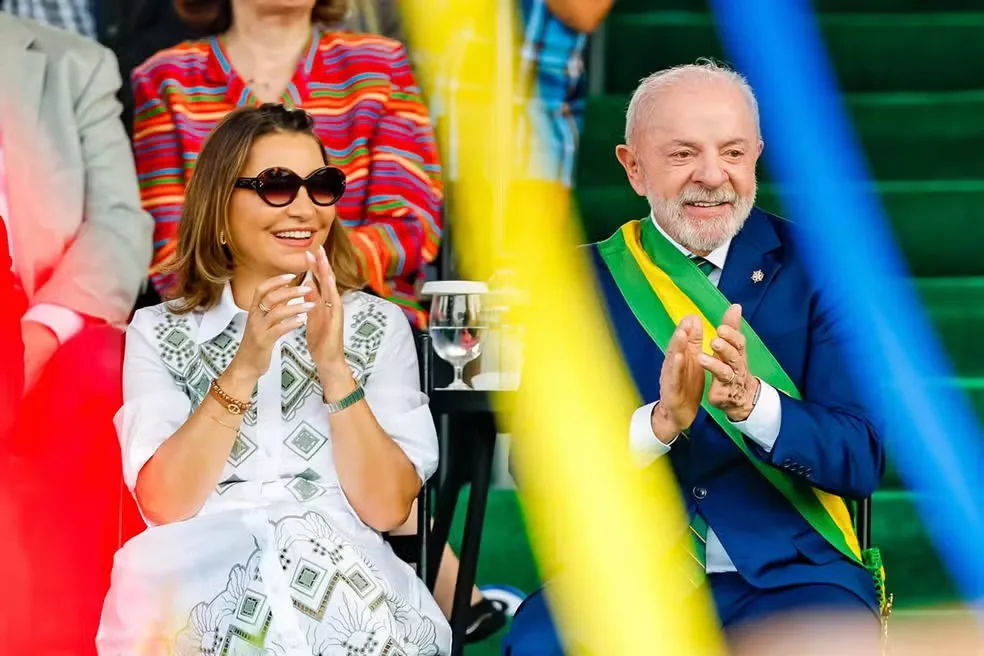 Janja continua como primeira-dama do Brasil após reeleição de Lula; saiba quem é