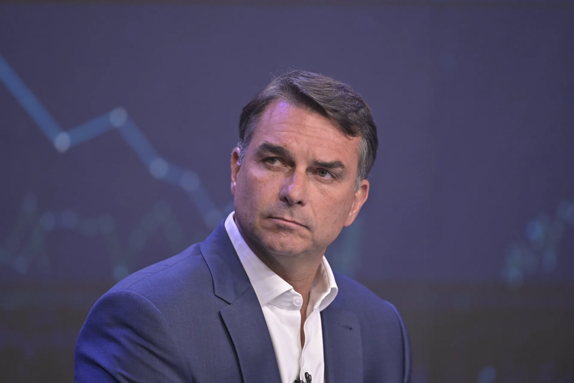 Migração argentina confirma viagem de Flávio Bolsonaro e família ao Equador