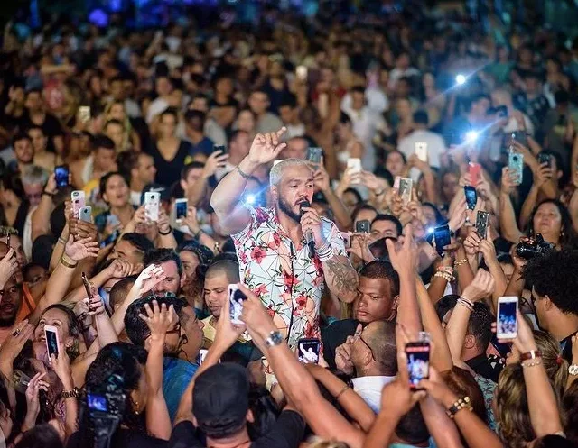Belo é preso por realizar show durante a pandemia