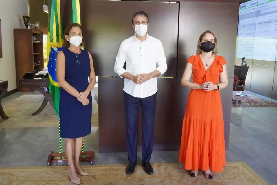 Camilo antecipa o 13º salário dos servidores estaduais no Ceará; confira data