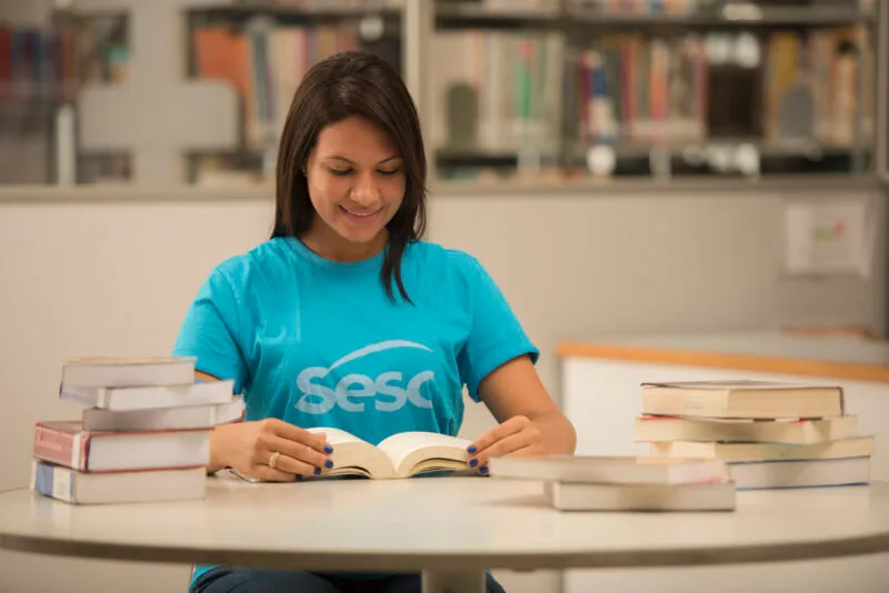Sesc abre inscrições gratuitas para Educação de Jovens e Adultos