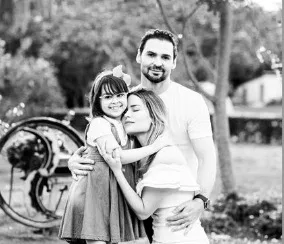 Filha de André Turatto, ex-zagueiro do Fortaleza, morre em São Paulo; clube divulga nota de pesar