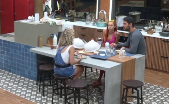 A Fazenda 14: "Sabe que está na reta, né?" dispara Ruivinha para Babi