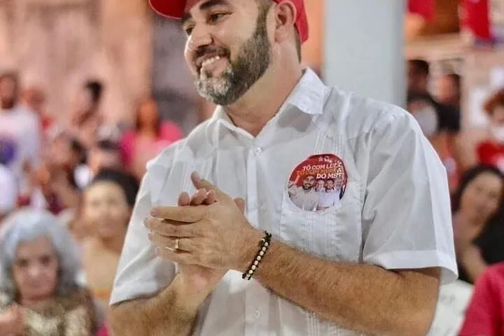 Missias do MST (PT) é primeiro deputado estadual do Movimento Sem Terra no Ceará