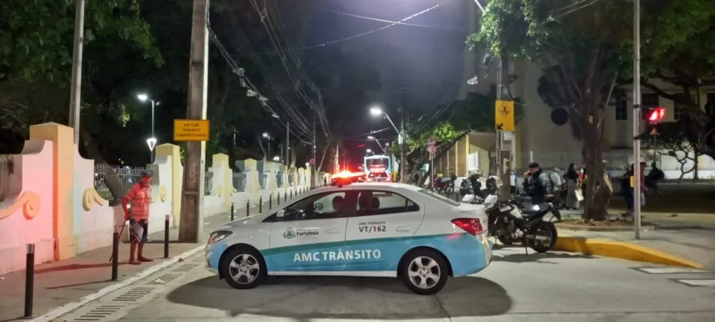 Homem morre atropelado por ônibus no Centro de Fortaleza
