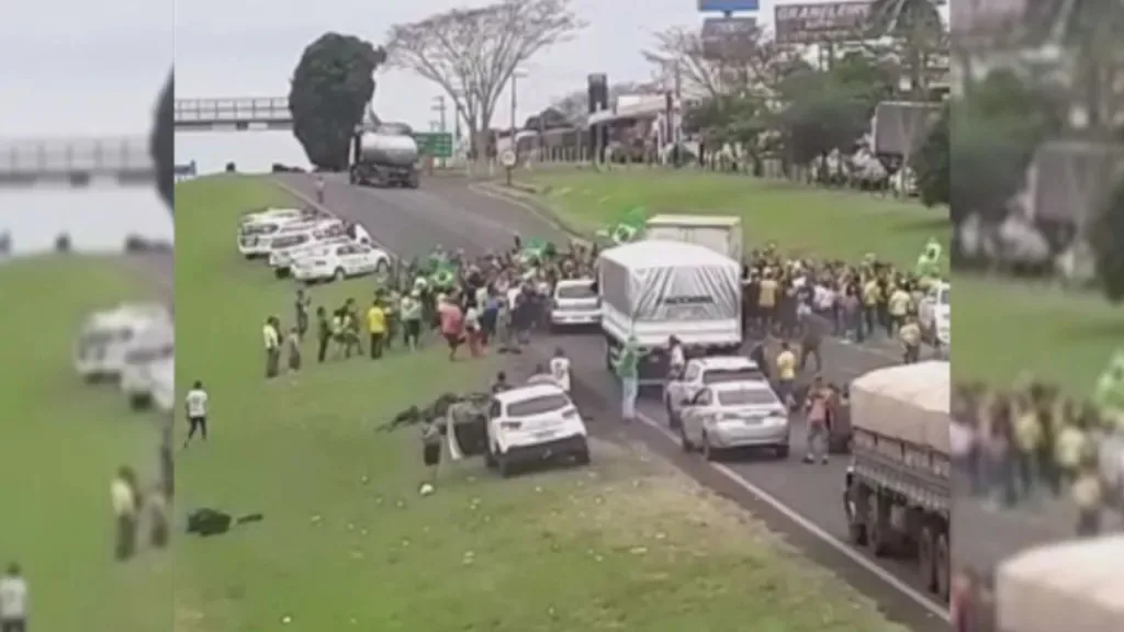 Motorista atropela manifestantes durante bloqueio de rodovia em Mirassol, no interior de São Paulo