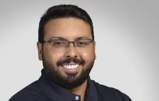 Elmano anuncia Vladyson Viana como secretário do Trabalho