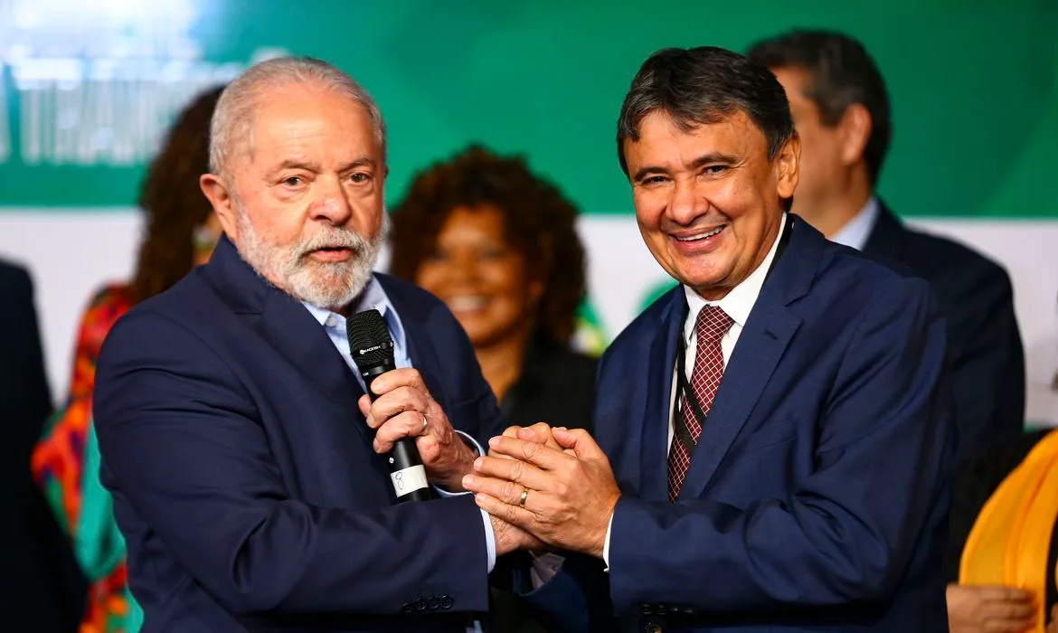 Apresentação do novo Bolsa Família deve ser em fevereiro, diz ministro Wellington Dias