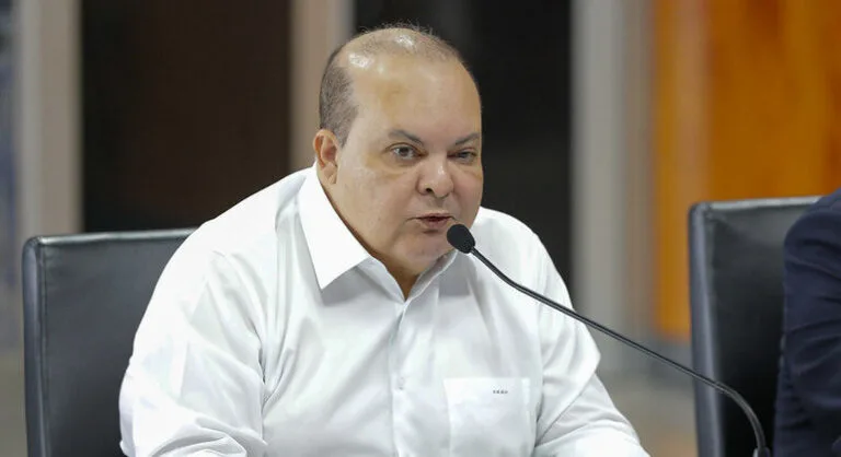 'Não há nada que me liga a golpistas', diz Ibaneis após operação da Polícia Federal