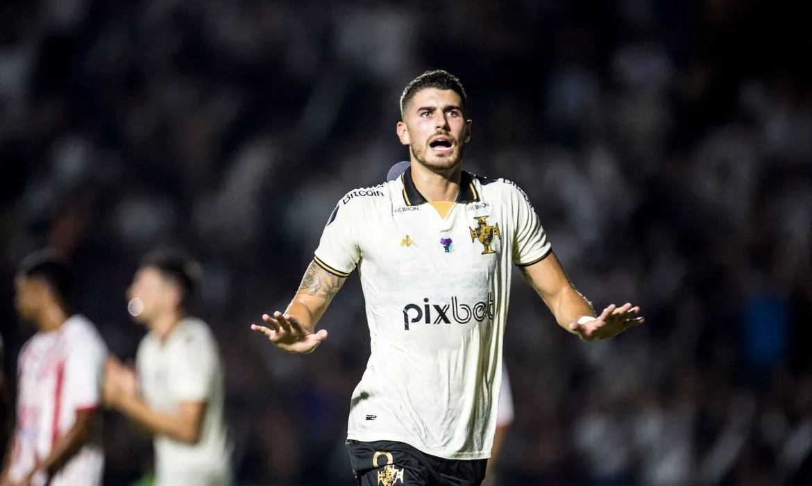 Campeonato Carioca: Vasco derrota Bangu e fará semifinal com Flamengo