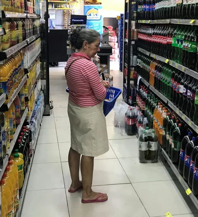 Embalagens ocultam parte dos aditivos em alimentos vendidos no Brasil