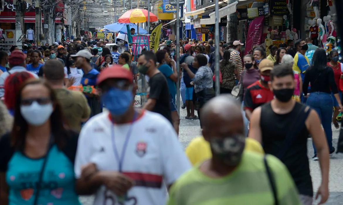 População mundial começará a cair na segunda metade do século 21