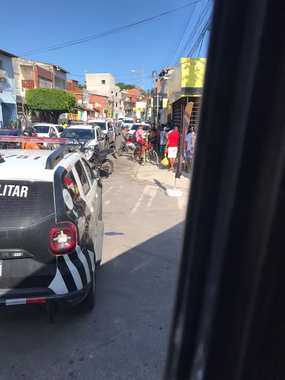 Policial MIlitar é baleado e suspeitos são presos após perseguição em Fortaleza