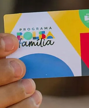 Bolsa Família de abril: confira quem recebe o pagamento nesta terça-feira (29)
