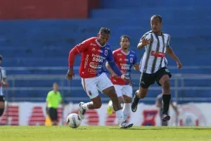 Paraná x Araucária: saiba onde assistir ao vivo ao jogo de hoje