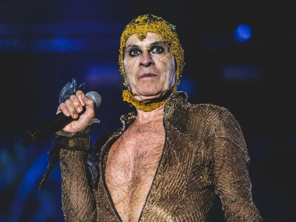 Ney Matogrosso revela que já participou de suruba com 15 pessoas