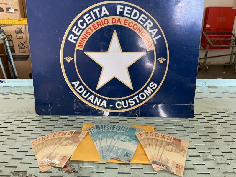 Receita Federal apreende encomendas postais com dinheiro falso em Fortaleza