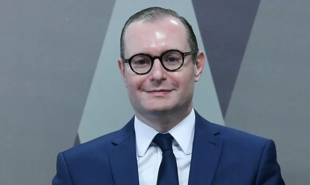 Cristiano Zanin assume como ministro do STF em cerimônia de posse nesta quinta-feira (3)
