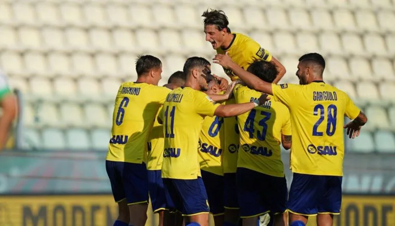 Genoa x Modena: saiba onde assistir ao vivo ao jogo (11/08)