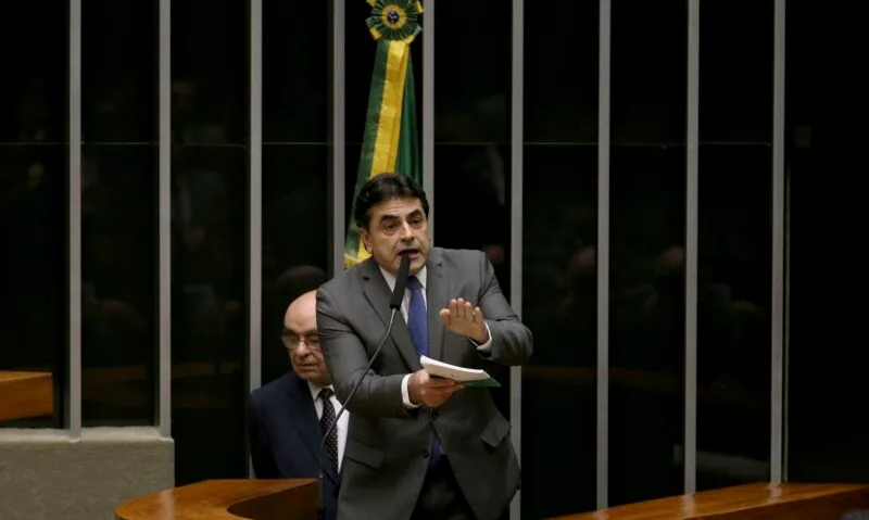 Proposta quer permitir que Congresso derrube decisões tomadas pelo STF