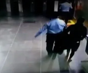 Homens encapuzados roubam armas e coletes de vigilantes em estação de metrô em Maracanaú