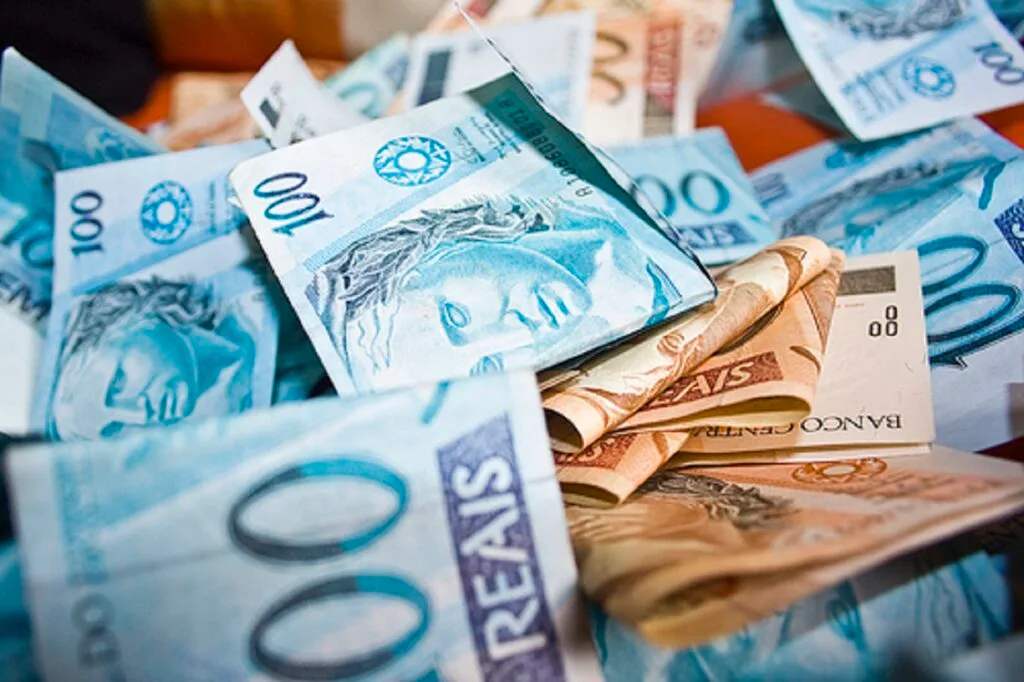 Após quatro décadas: transferência bancária por DOC termina nesta segunda-feira (15)