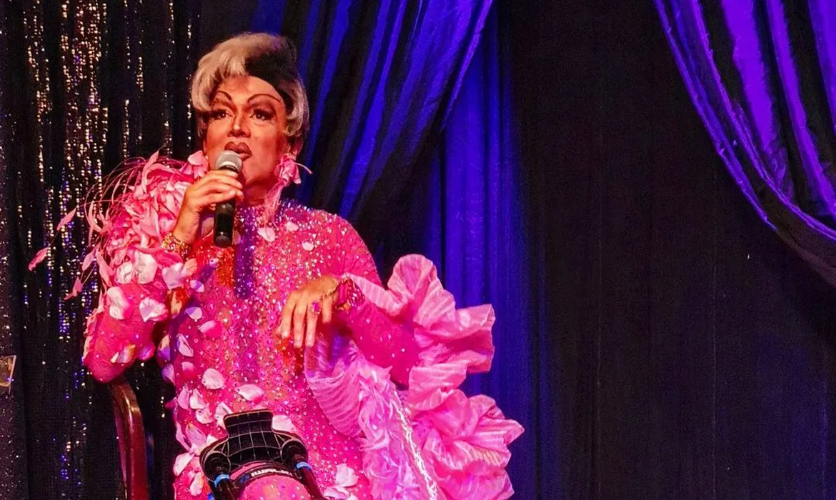 Transformista Lorna Washington morre aos 61 anos, no Rio de Janeiro