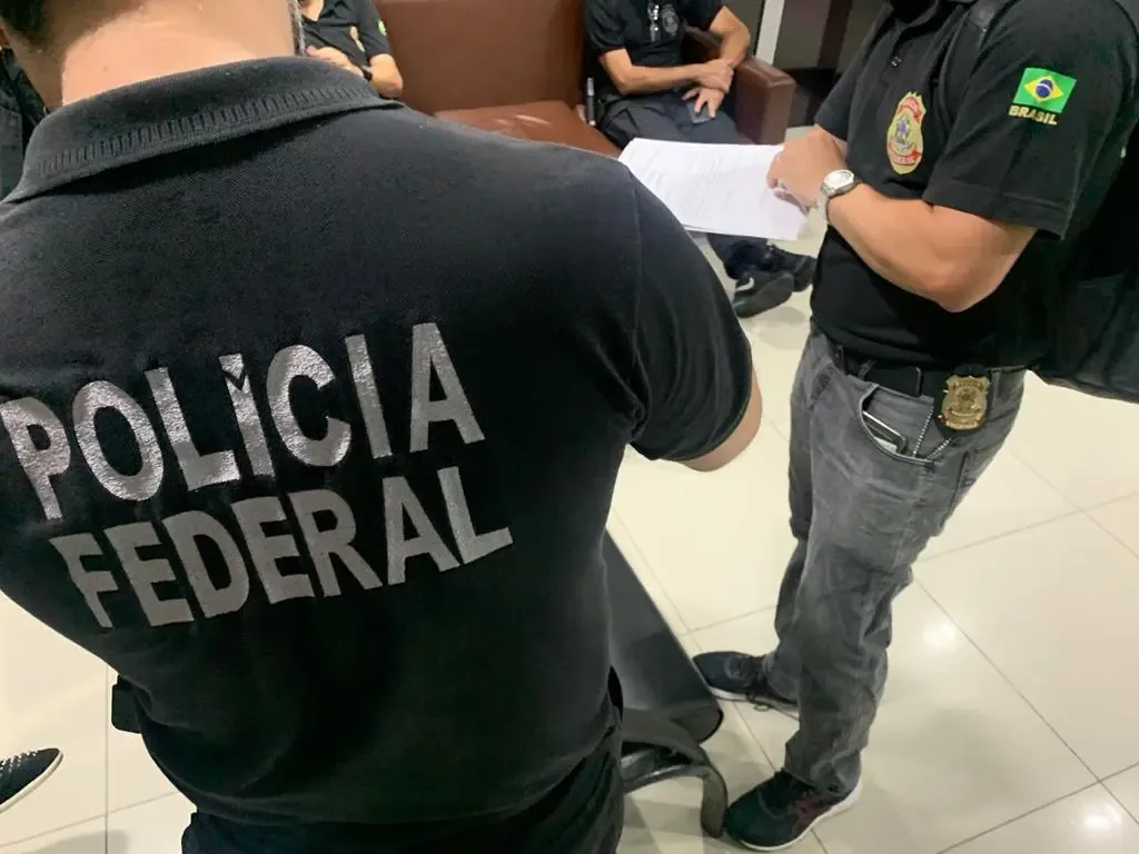 Polícia Federal cumpre mandados no Ceará contra suspeitos de invadir sistema do TSE