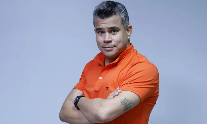 Wladson Sidney desafia a ideia de benefícios em acordar cedo em seu novo livro