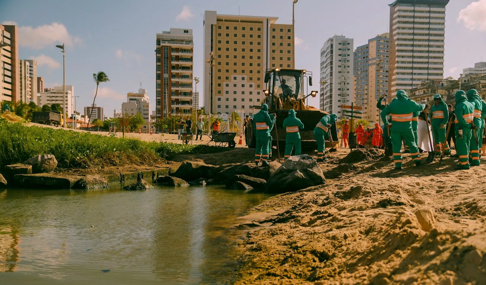Fortaleza intensifica fiscalização em imóveis com ligações irregulares de água e esgoto
