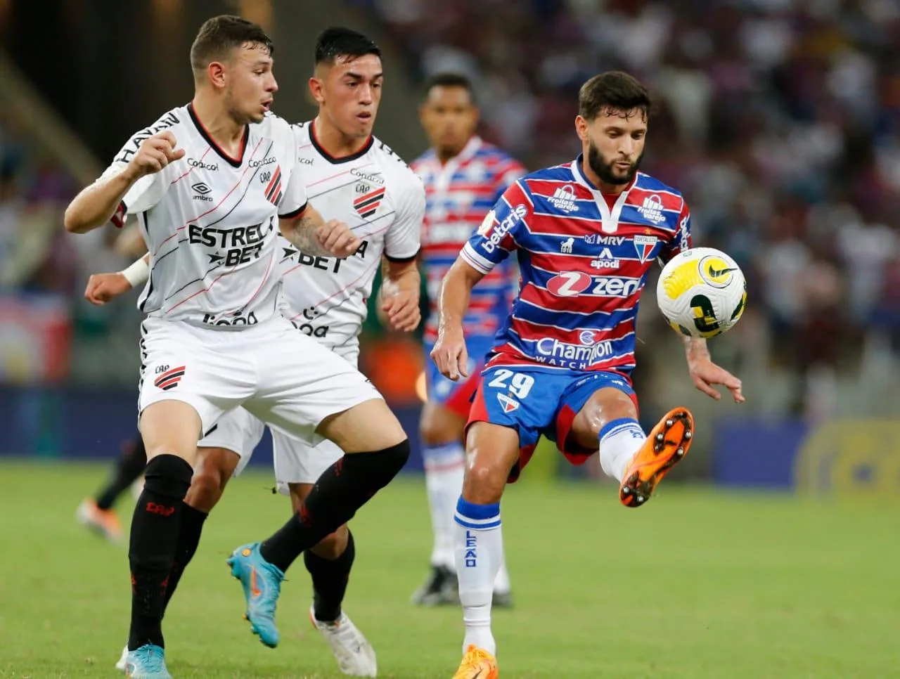 Athletico-PR x Fortaleza: assista ao vivo hoje, quarta-feira (08/10)