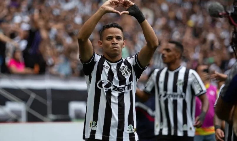 Erick se despede da torcida: "aprendi o verdadeiro significado de ser Ceará"