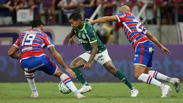 Fortaleza e Palmeiras se enfrentam hoje pela 35ª rodada do Campeonato Brasileiro