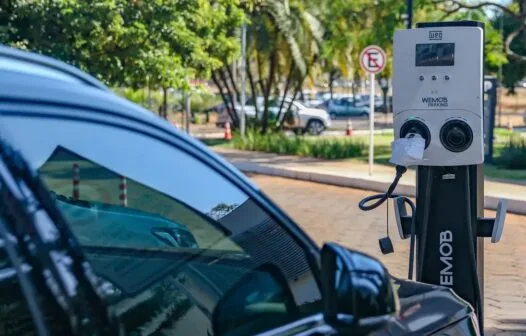 Carros elétricos com importação excedente pagarão tarifas a partir deste mês