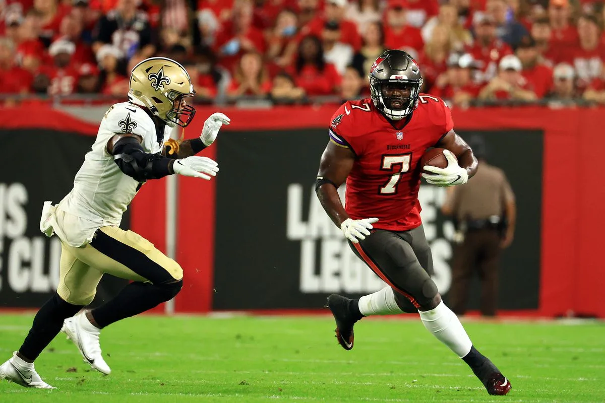 Tampa Bay Buccaneers x Philadelphia Eagles: assista ao vivo ao jogo de hoje (15/01)