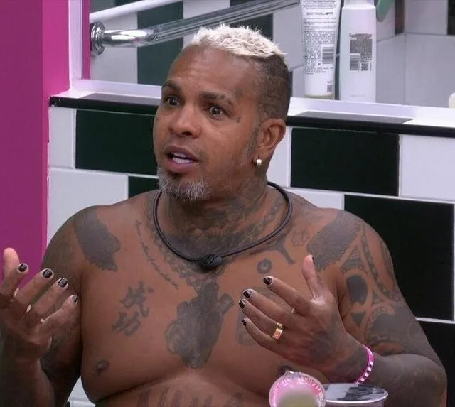 Rodriguinho ameaça desistir do BBB 24 após ter carta da família destruída