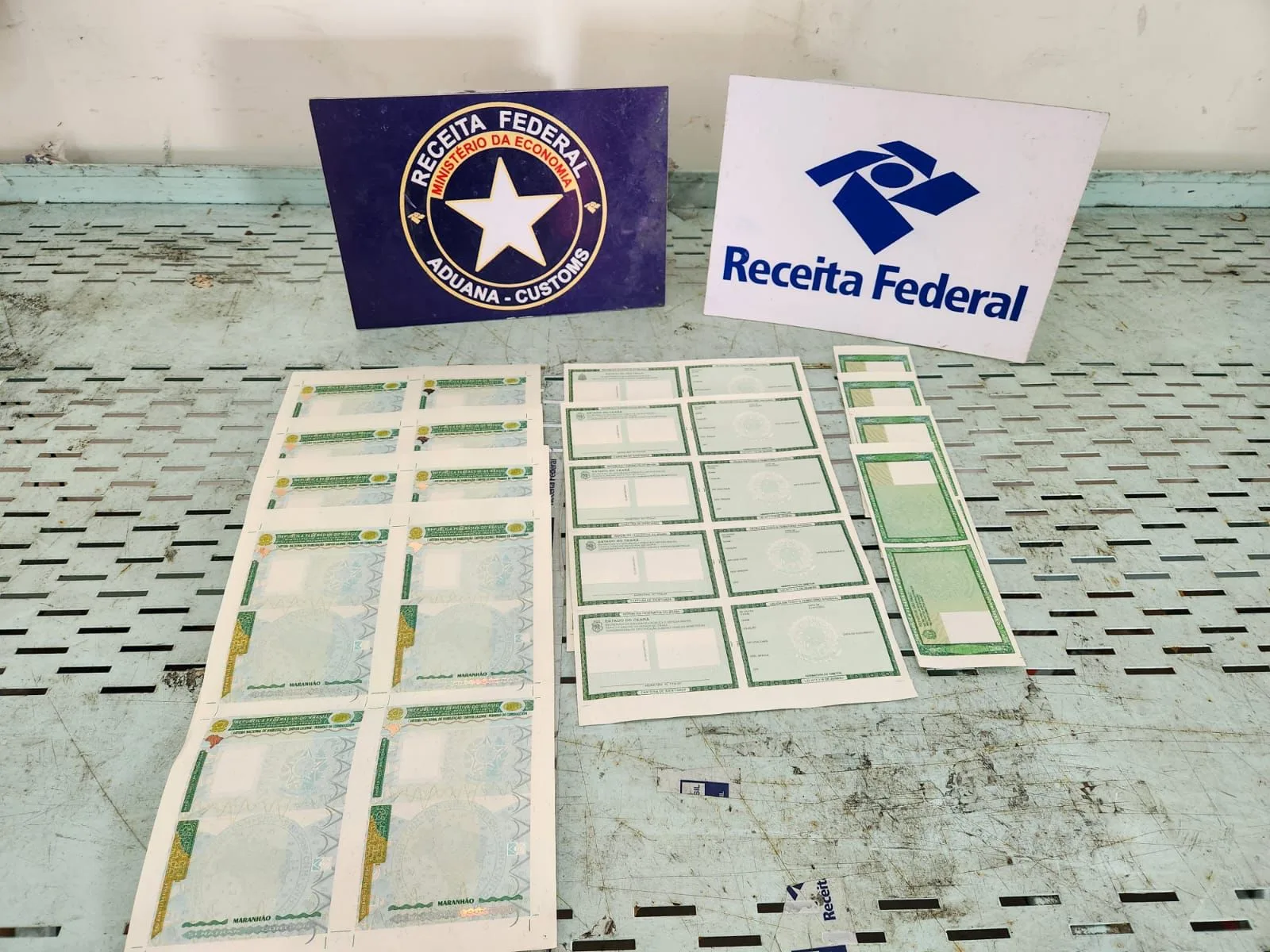 Carga com documentos falsificados é apreendida no aeroporto de Fortaleza