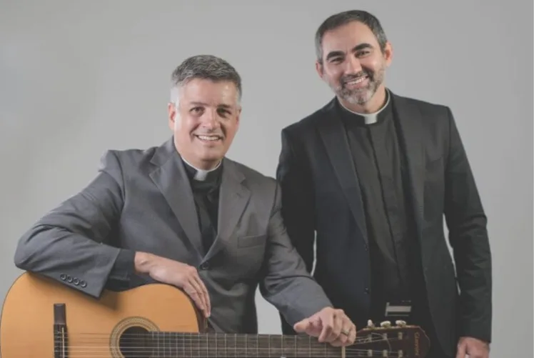 Momento de Oração chega a Fortaleza este mês com a presença de Frei Ricardo Regis e do Padre Gleicion Adriano