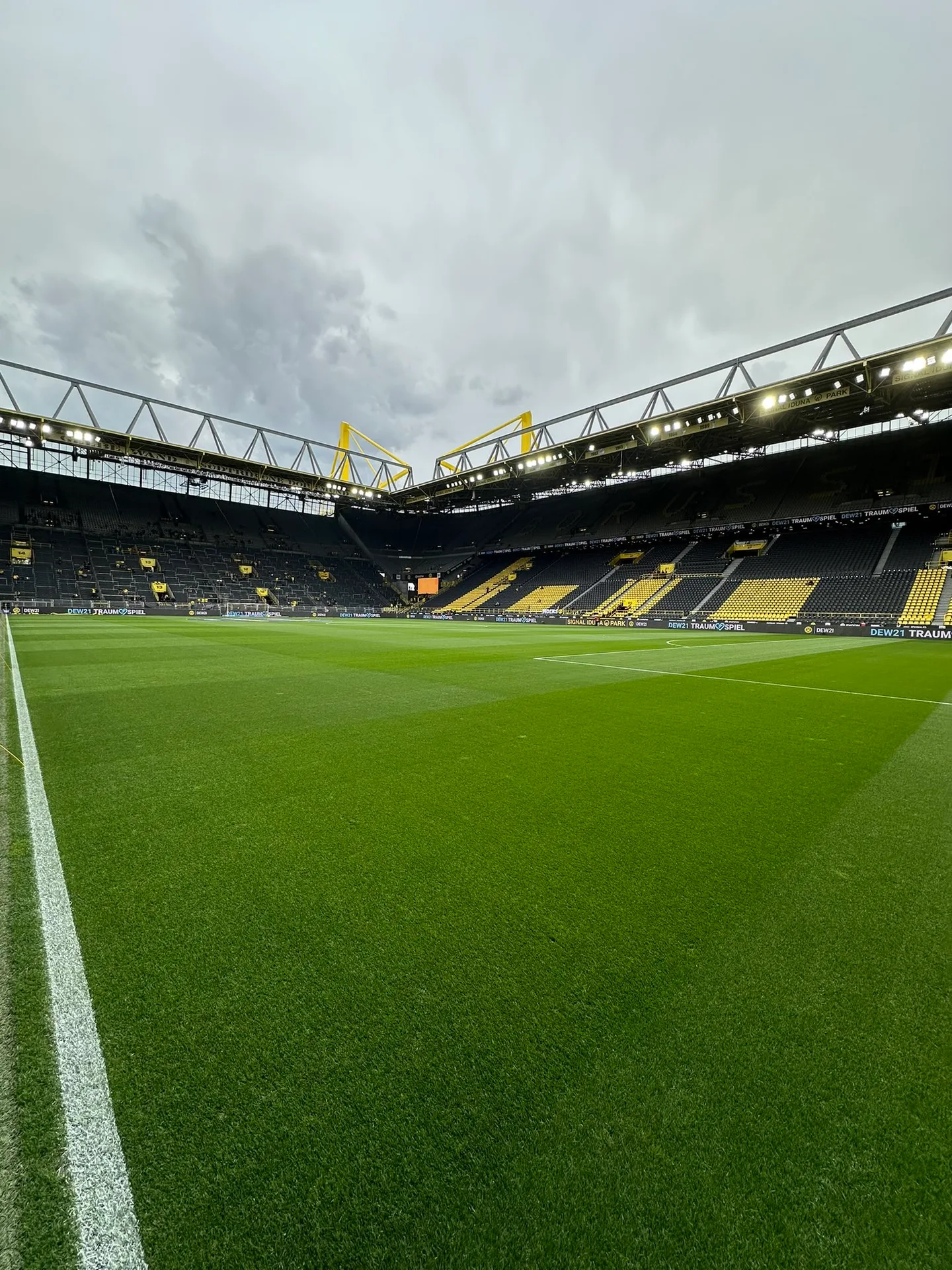 Borussia Dortmund x Augsburg : assista ao vivo ao jogo de hoje (04/05)