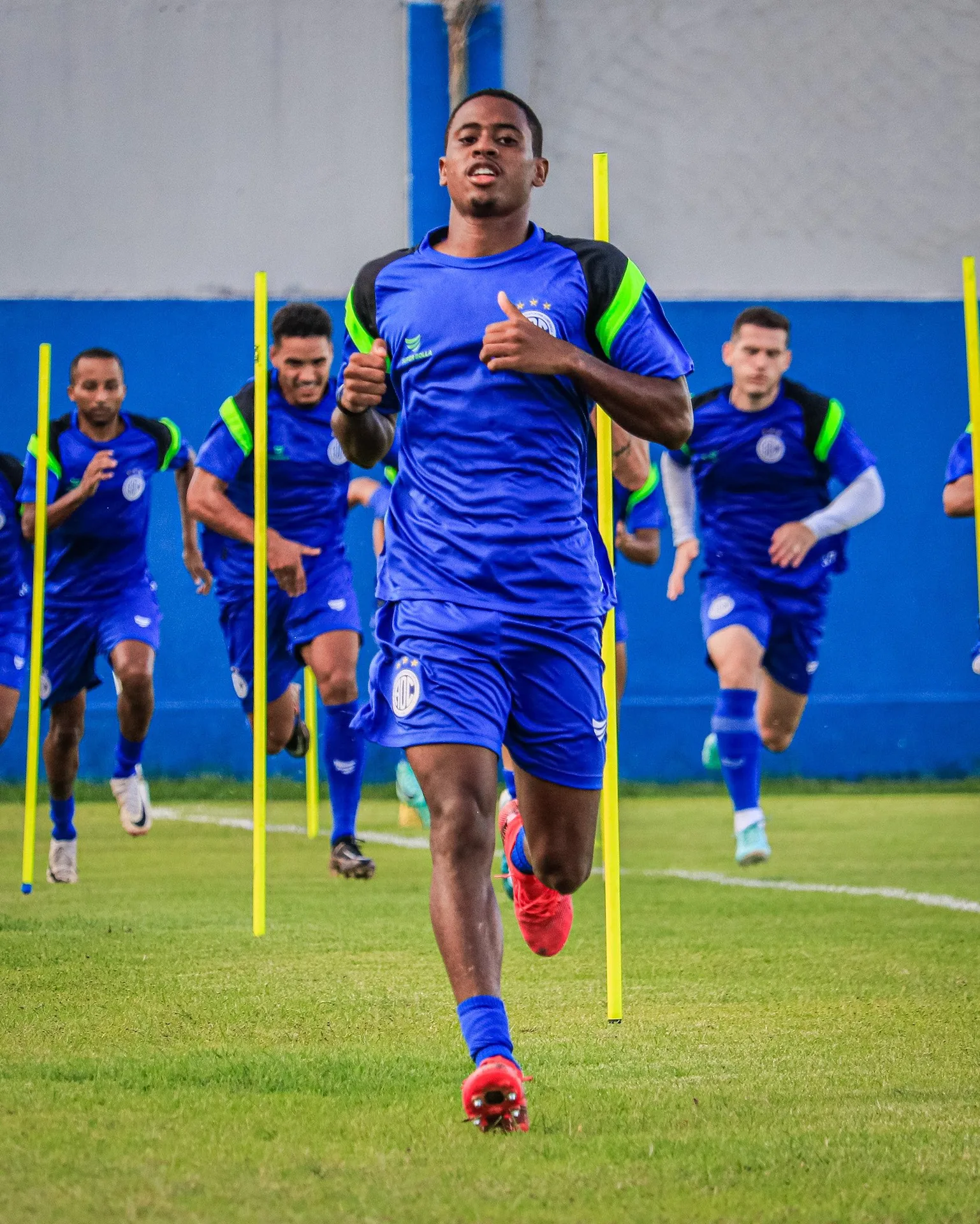 Confiança x Tombense: assista ao vivo ao jogo de hoje (04/05)