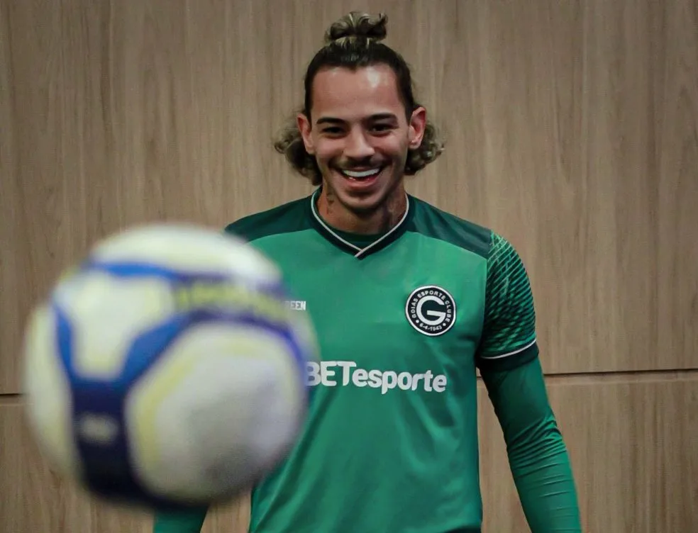 Brusque x Goiás: assista ao vivo ao jogo de hoje (05/05)