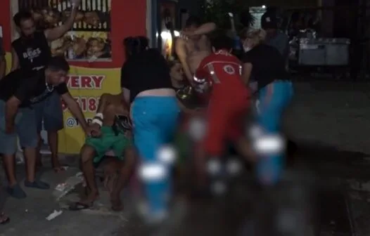 Homem esfaqueia ex-companheira e amigo no Centro de Fortaleza