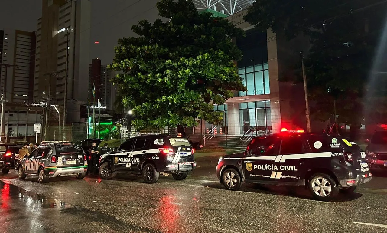 Enfermeira e pistoleiro são condenados a prisão por matar o padrasto da mulher no Ceará