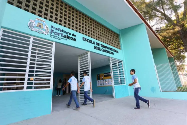 Dia do Estudante é feriado? Saiba quem terá folga nesta segunda-feira (11)