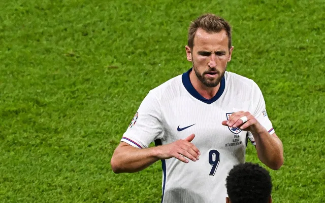 Harry Kane admite 'coração partido' com vice da Eurocopa, mas pede para Inglaterra 'voltar a lutar'