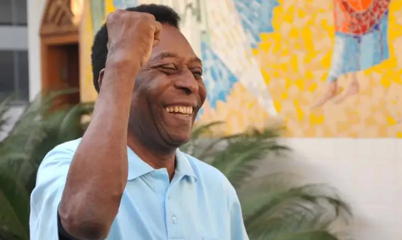 Lula sanciona lei que institui o Dia do Rei Pelé, celebrado na data do milésimo gol
