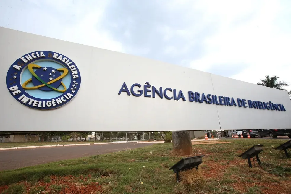 'Abin paralela': PF prende quatro pessoas em operação contra monitoramento ilegal no governo Bolsonaro